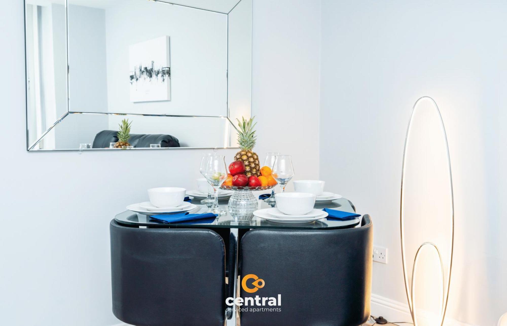 Central Serviced Apartments - 2 Bedroom - Ground Floor - Monthly & Weekly Bookings Welcome - Free Street Parking - 2 Double Beds - Wifi - Smart Tvs In Rooms - Fully Equipped - Heating 24-7 - Contractor & Short Stay Favourite ดันดี ภายนอก รูปภาพ